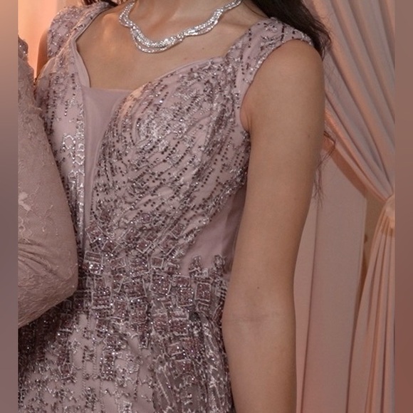 CATWALK COUTURE Lilac Evening Gown From Lebanon - Picture 7 of 9